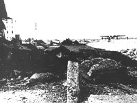 Zračna luka Borongaj, nakon bombardovanja savezničke avijacije 12. travnja 1944. godine (A)  Početkom Drugog svjetskog rata civilni zračni promet se drastično smanjuje, pa pred kraj ostaje još samo jedna linija tjedno prema Beču. Za rata se aerodrom koristio uglavnom u vojne svrhe regularne vojske, odnosno domobranstva. Nijemci su ga smatrali strateškim objektom u Zagrebu pa se smještaju na njega. Od svibnja 1941. do 1943. na njemu je bila stalno jedna od njemačkih pilotskih škola.